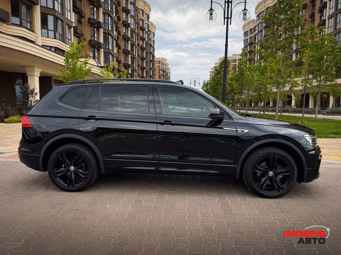 Volkswagen Tiguan - фото 3
