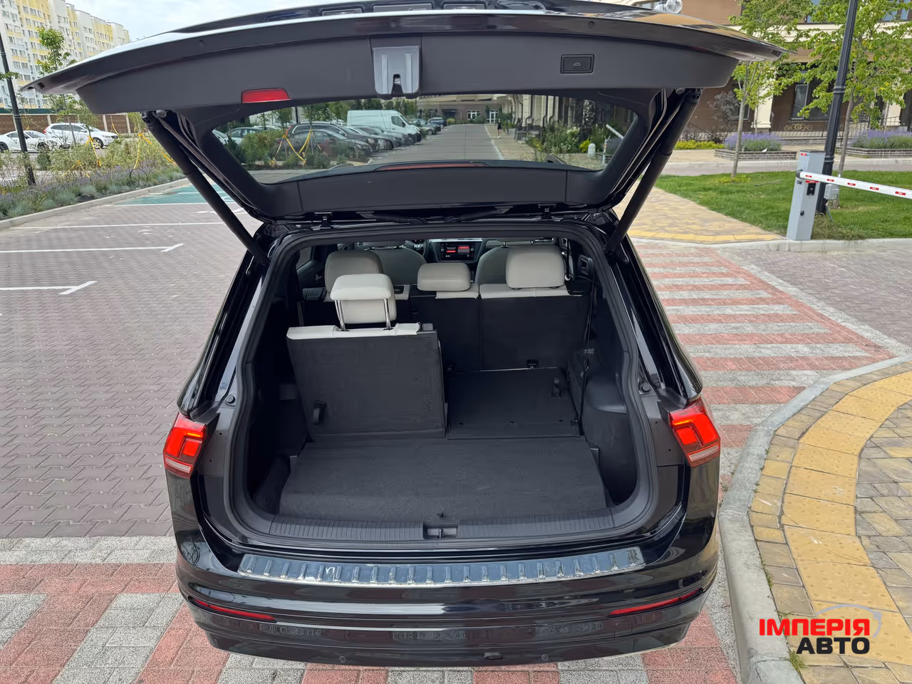 Volkswagen Tiguan - фото 10
