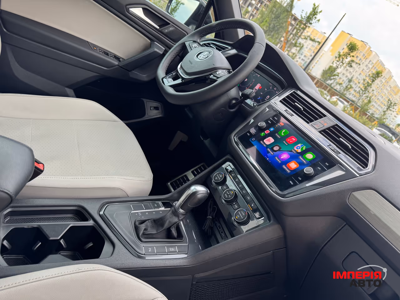 Volkswagen Tiguan - фото 8