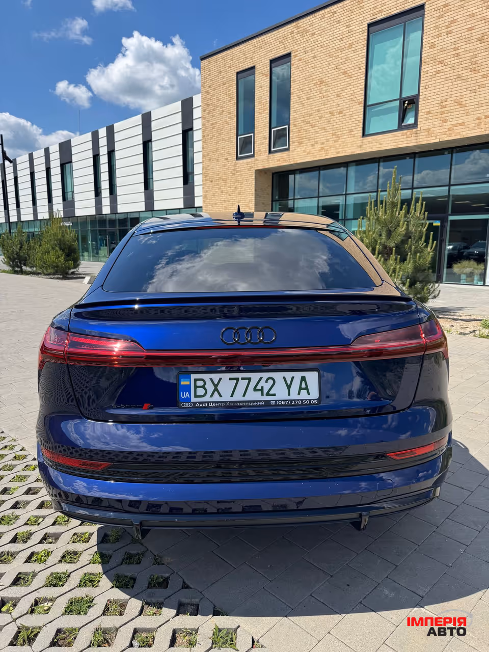 Audi e-tron S Sportback - фото 4