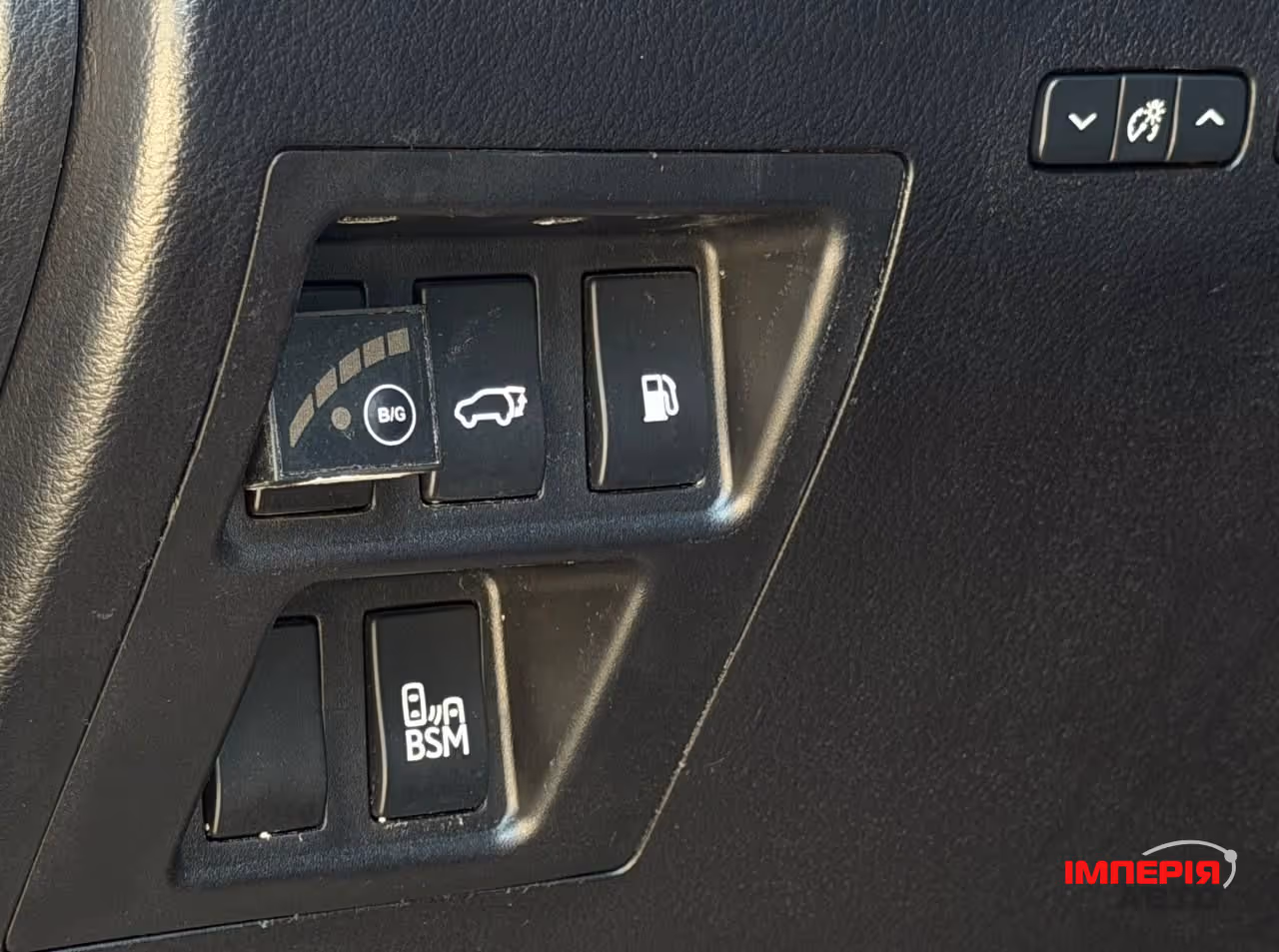 Lexus RX - фото 31