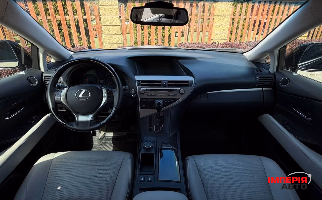 Lexus RX - фото 10