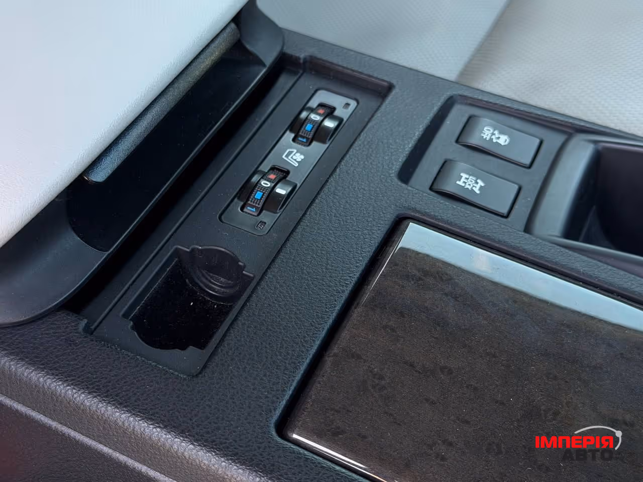 Lexus RX - фото 11