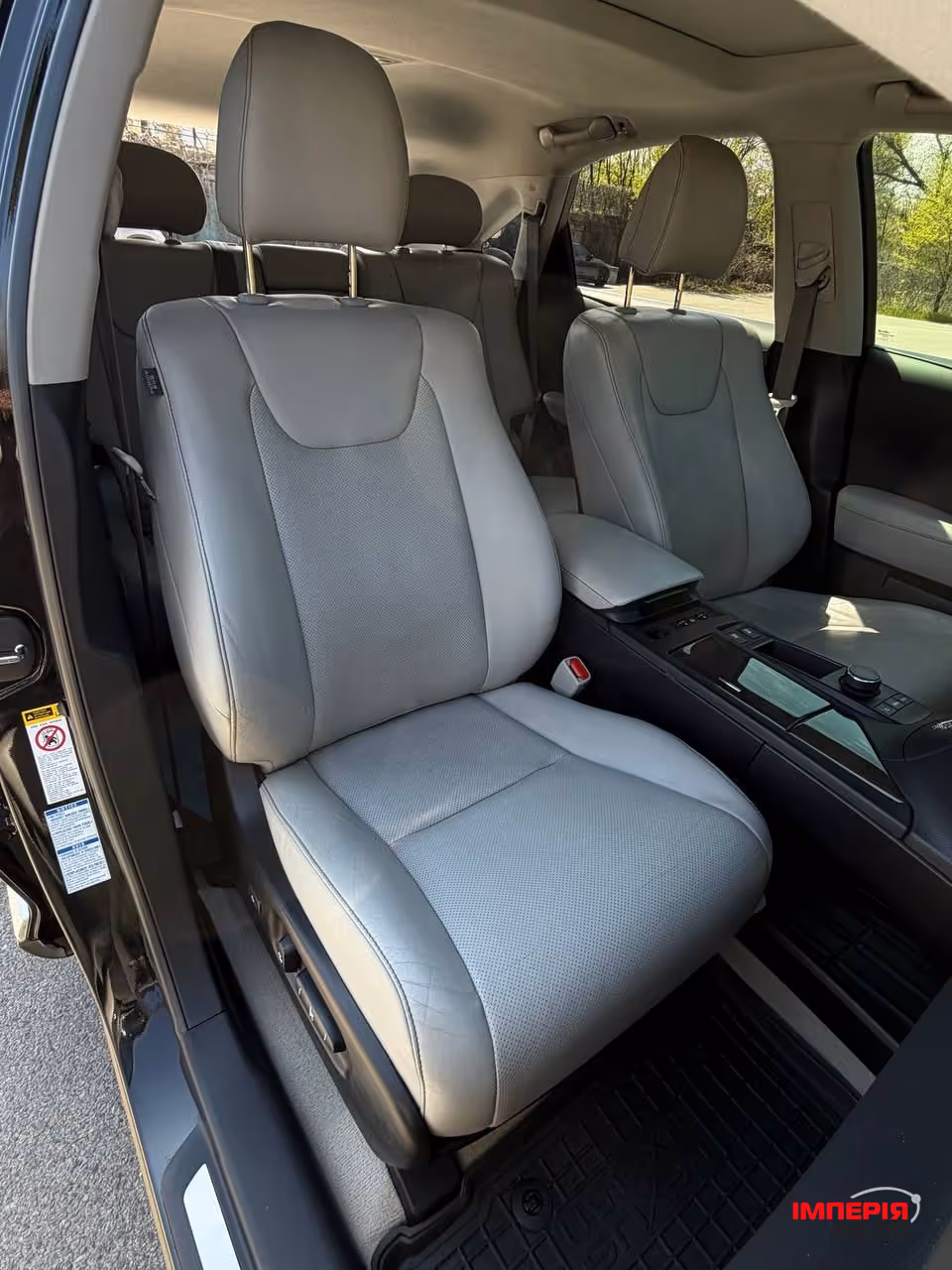 Lexus RX - фото 16