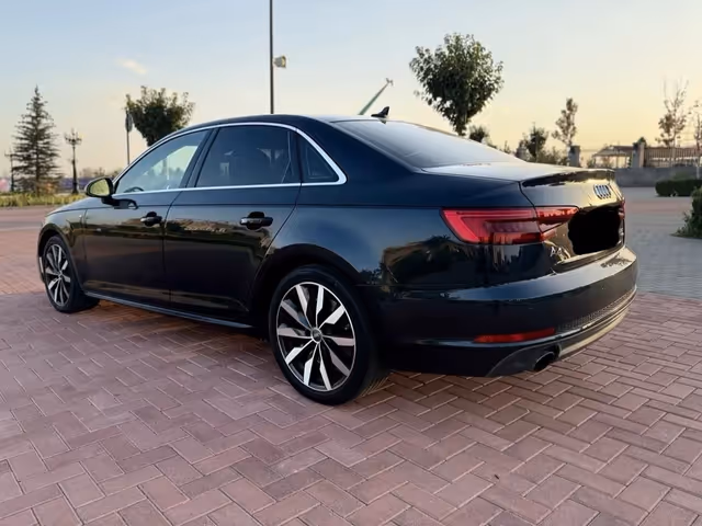 Audi A4 - фото 4