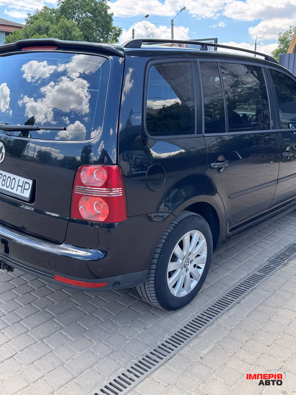 Volkswagen Touran - фото 8