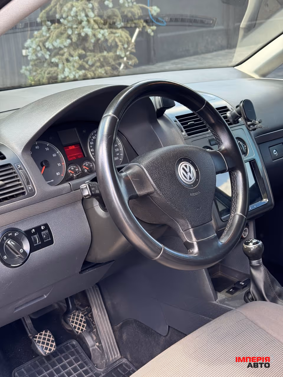 Volkswagen Touran - фото 10
