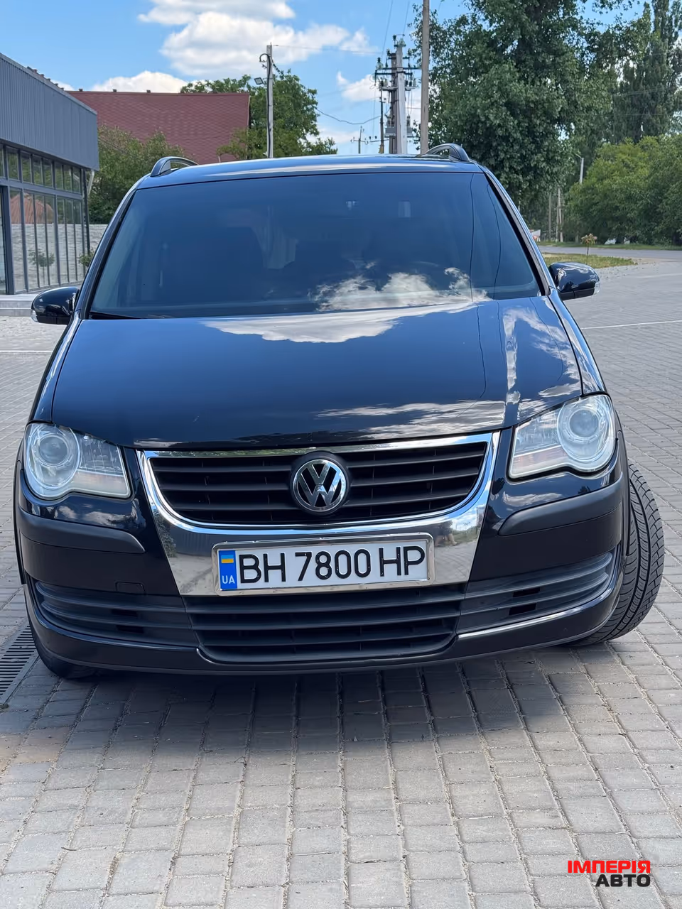 Volkswagen Touran - фото 2