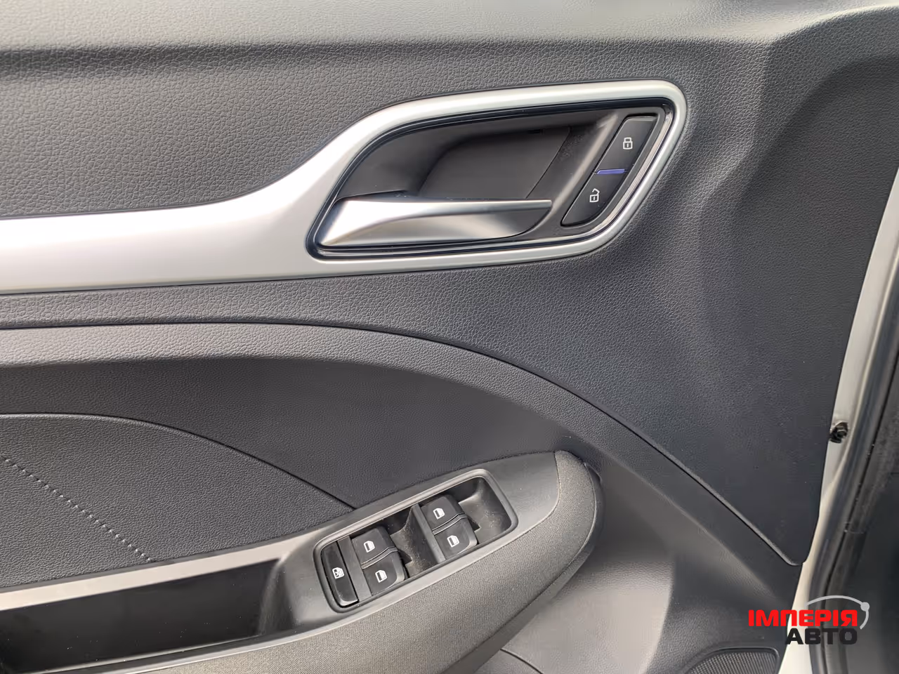 MG ZS - фото 31
