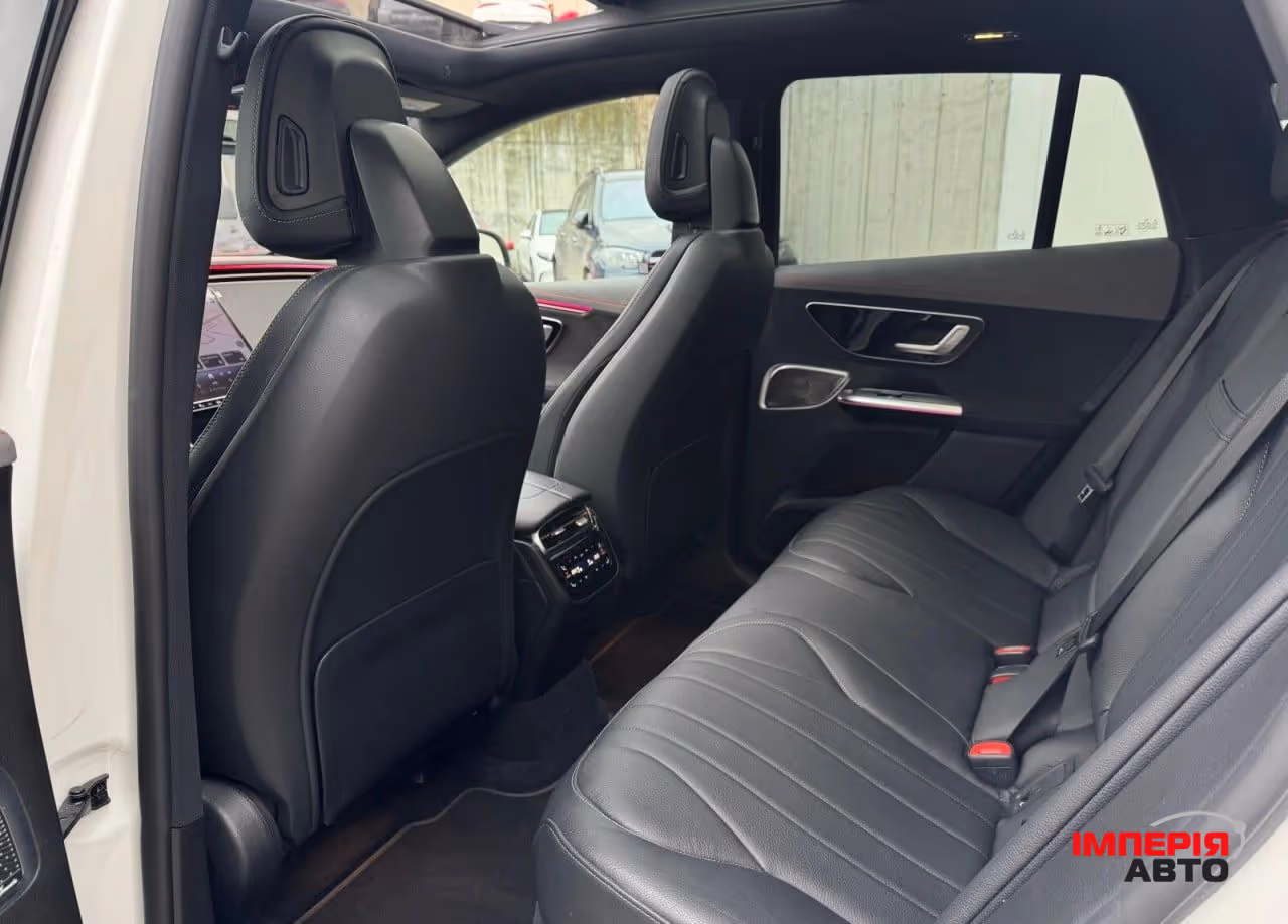 Mercedes-Benz EQE SUV - фото 10