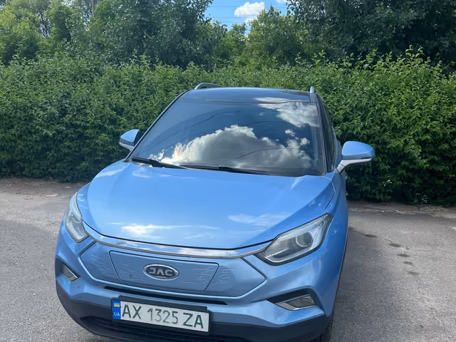 JAC iEVS4 - фото 1