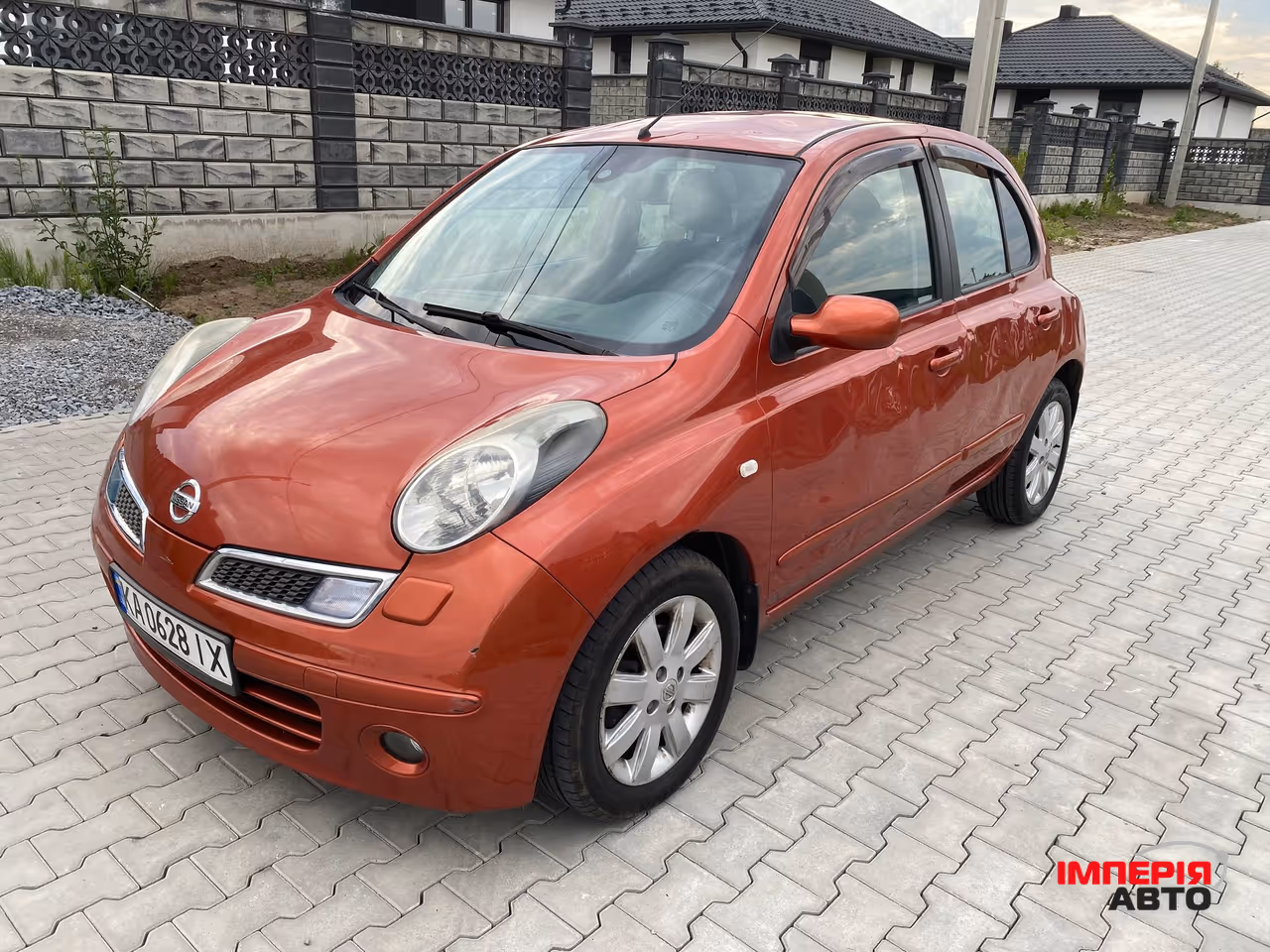 Nissan Micra - фото 1