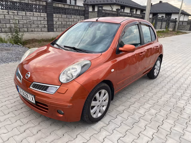 Nissan Micra - фото 1