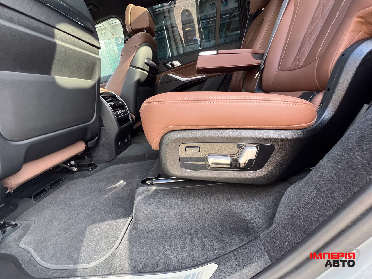 BMW X7 - фото 22