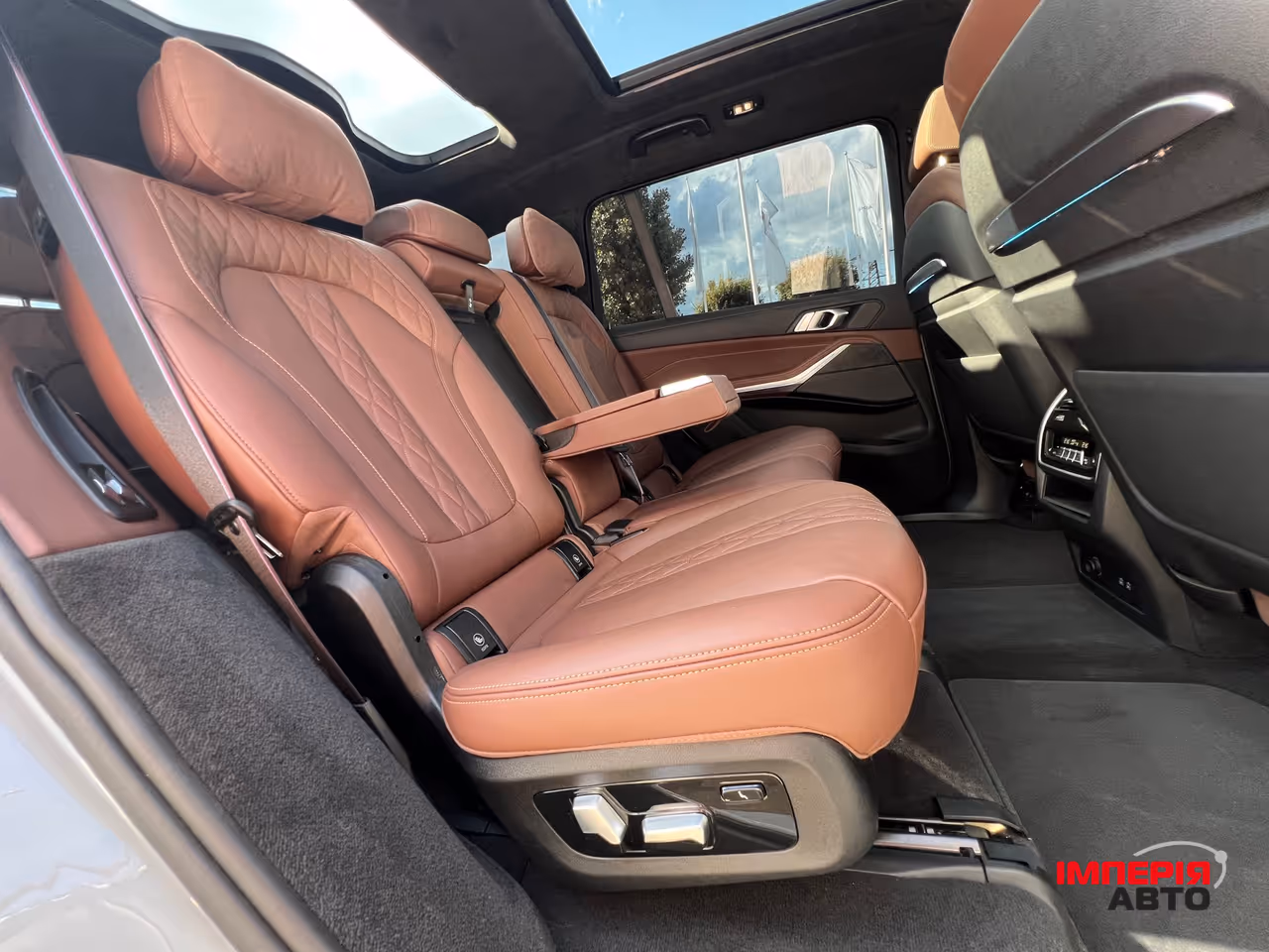 BMW X7 - фото 30