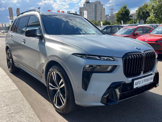 BMW X7 - фото 5