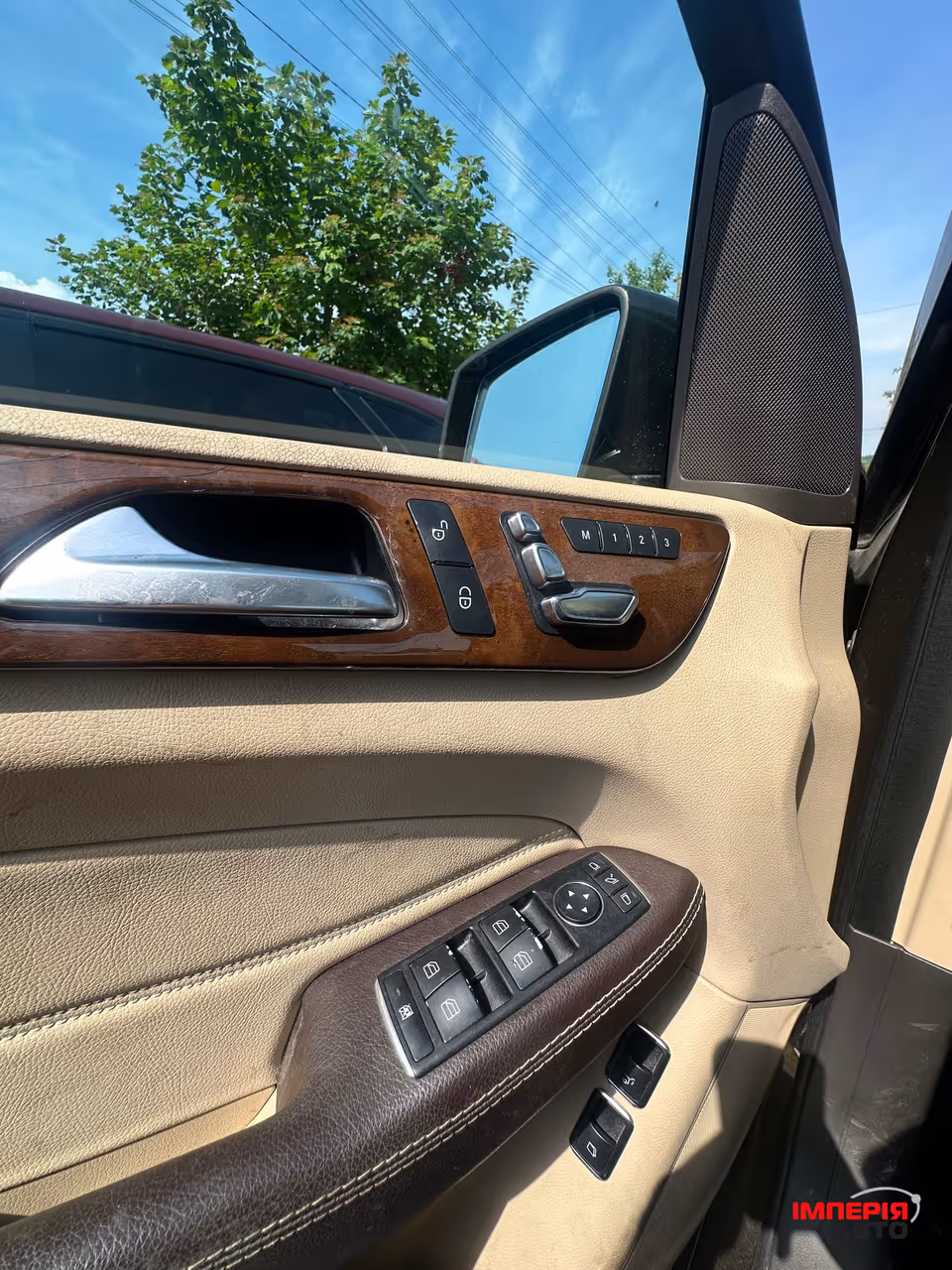 Mercedes-Benz GLS - фото 9