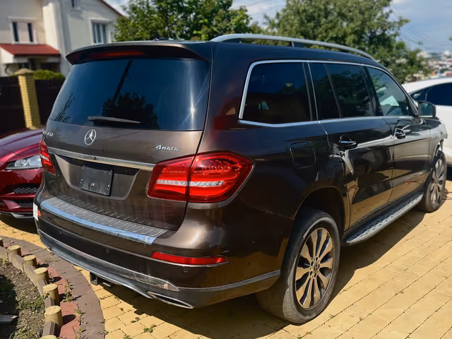 Mercedes-Benz GLS - фото 2