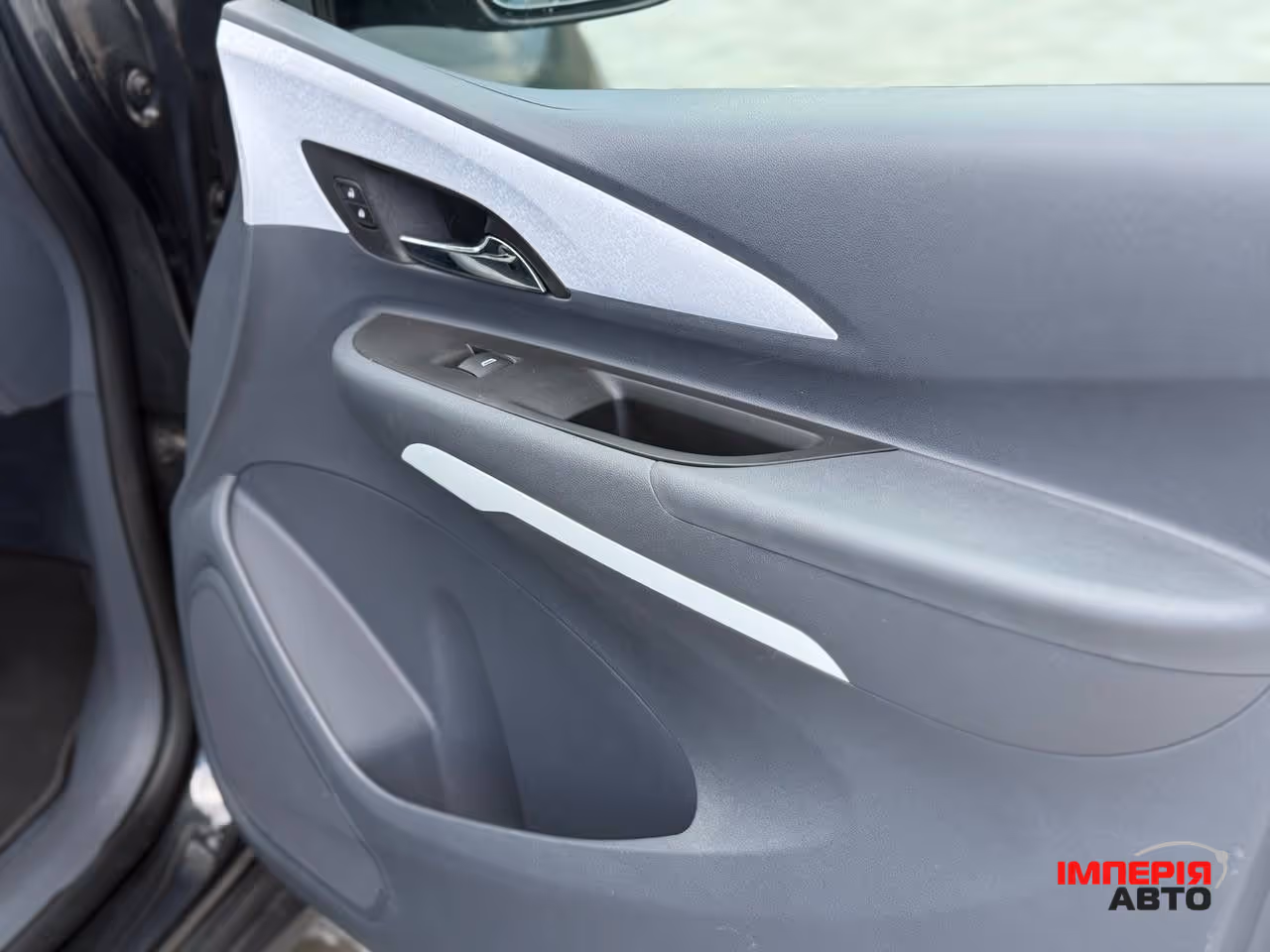 Chevrolet Bolt - фото 12