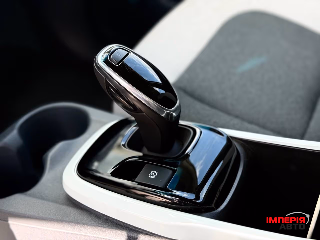 Chevrolet Bolt - фото 7