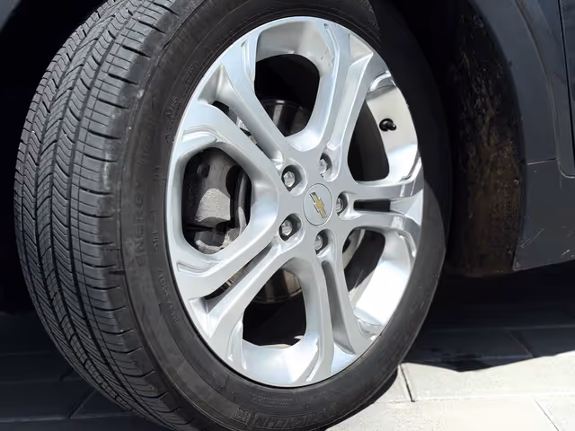 Chevrolet Bolt - фото 5
