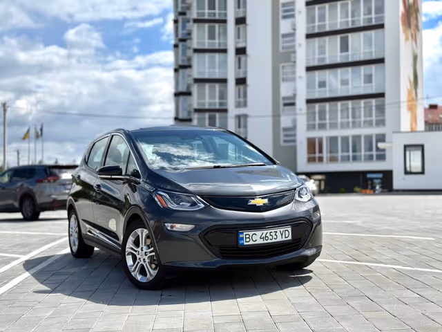 Chevrolet Bolt - фото 1