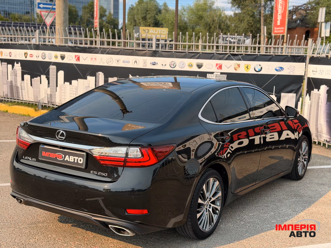 Lexus ES - фото 6