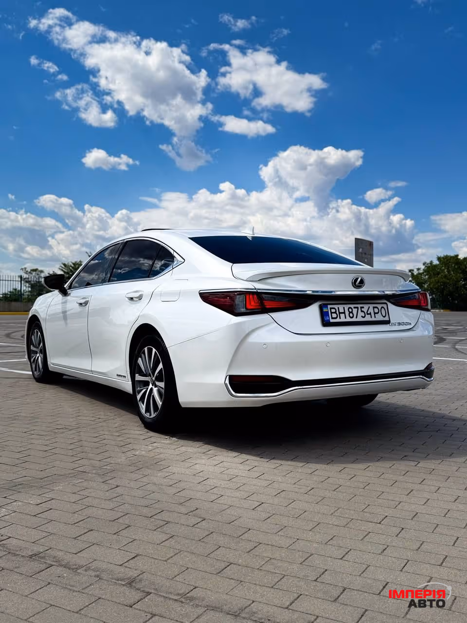 Lexus ES - фото 12