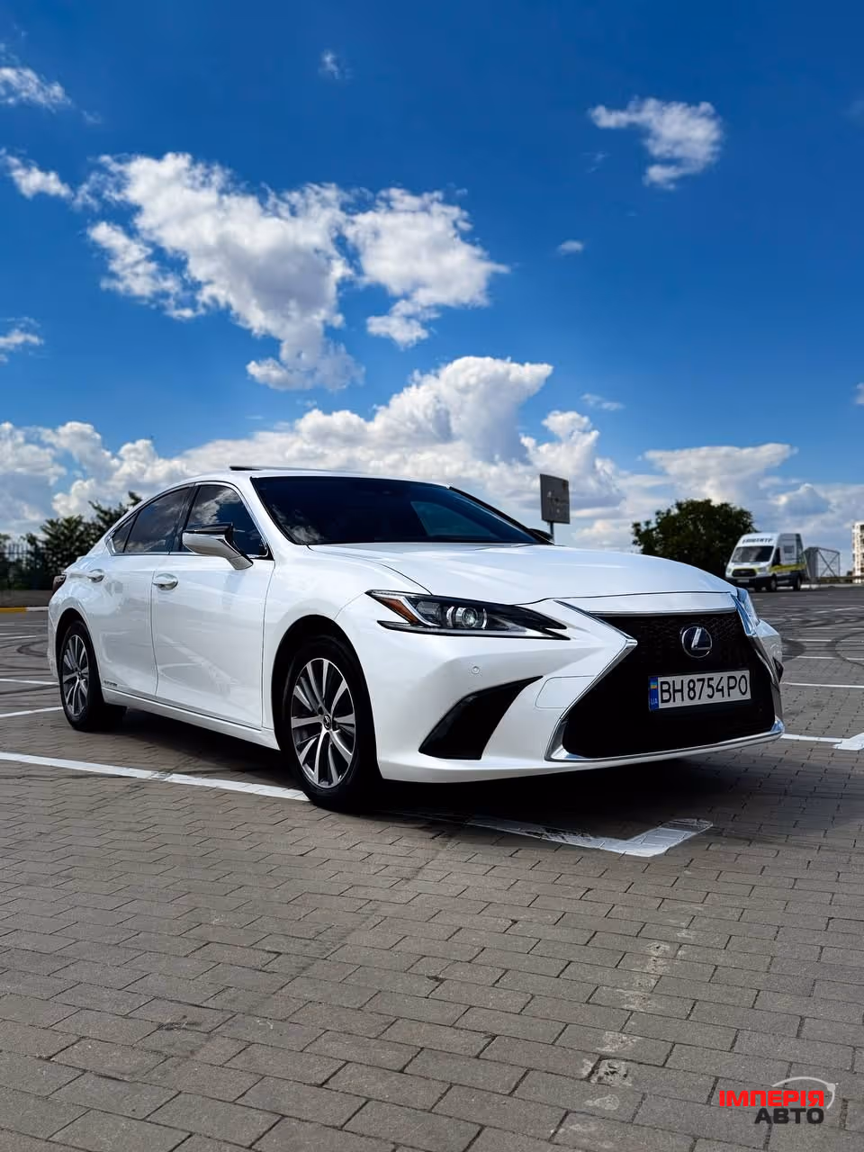 Lexus ES - фото 1