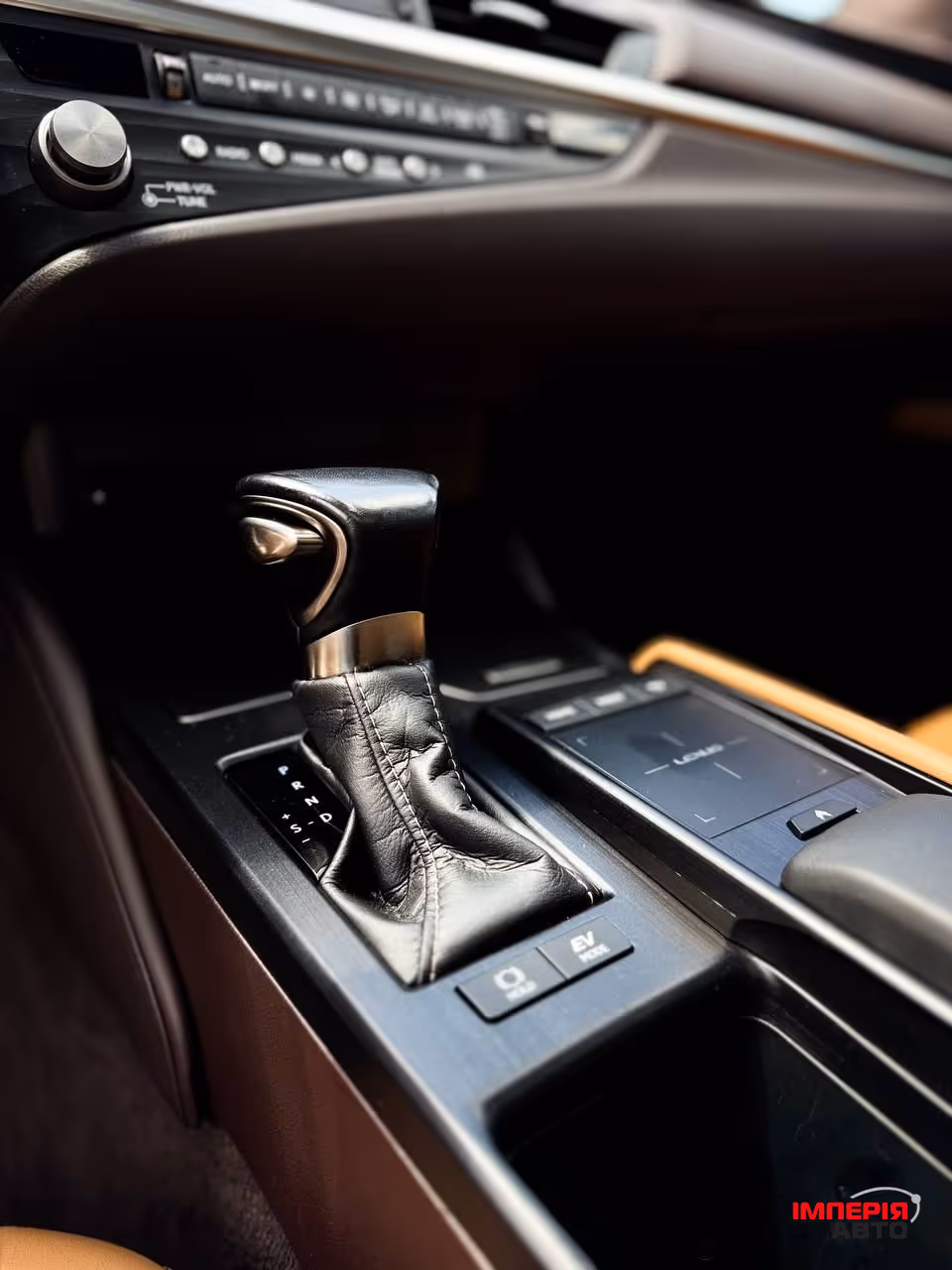 Lexus ES - фото 25