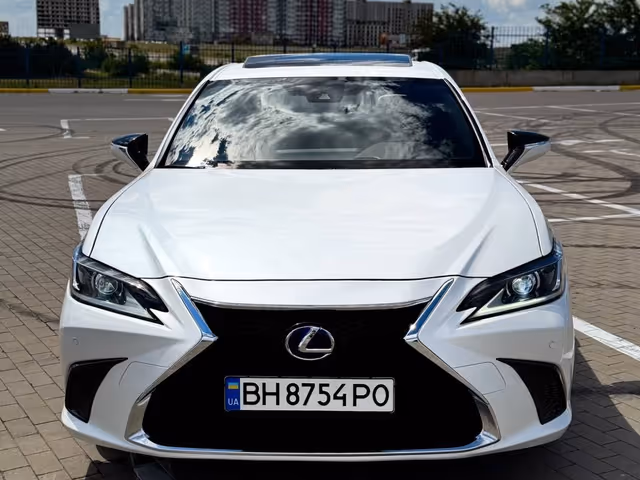 Lexus ES - фото 2