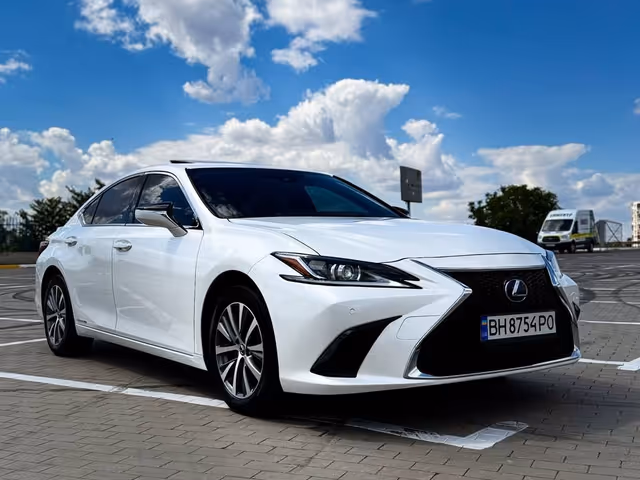 Lexus ES