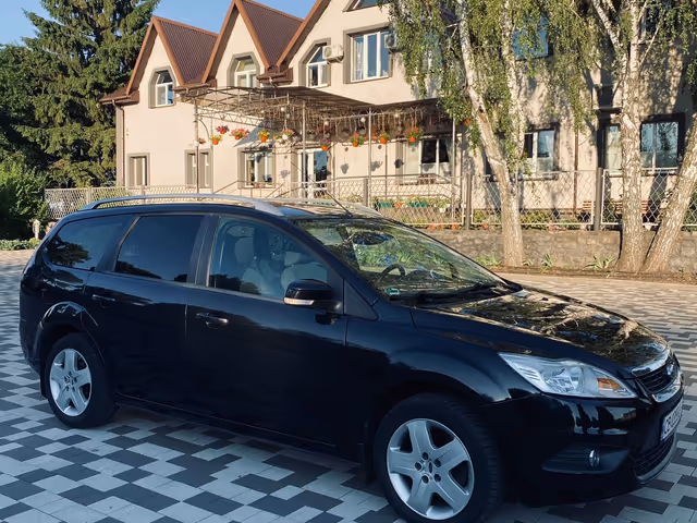 Ford Focus - фото 4