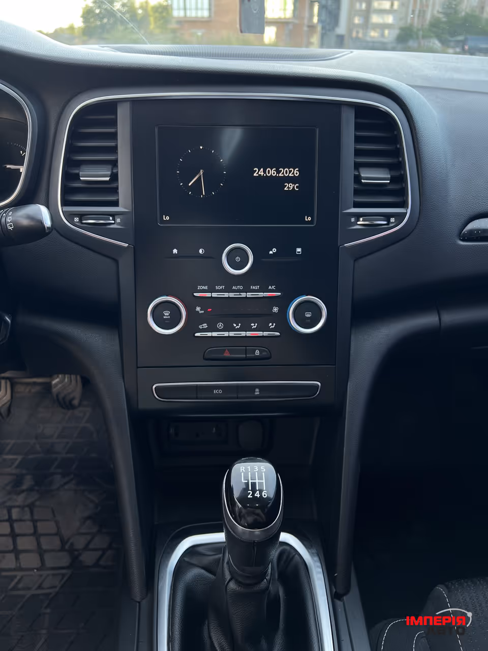 Renault Megane - фото 2