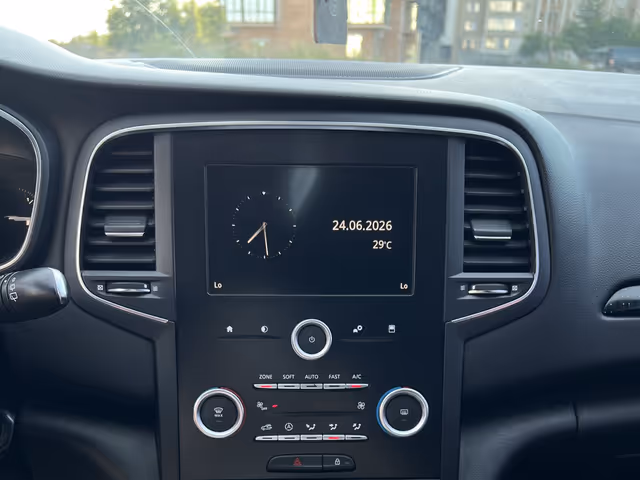 Renault Megane - фото 2