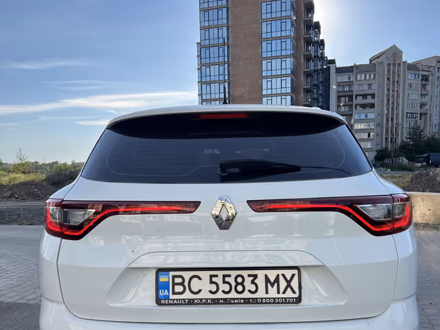 Renault Megane - фото 3