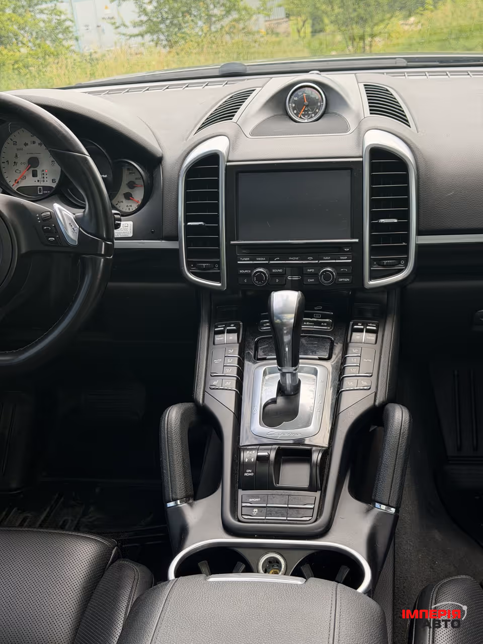 Porsche Cayenne - фото 12