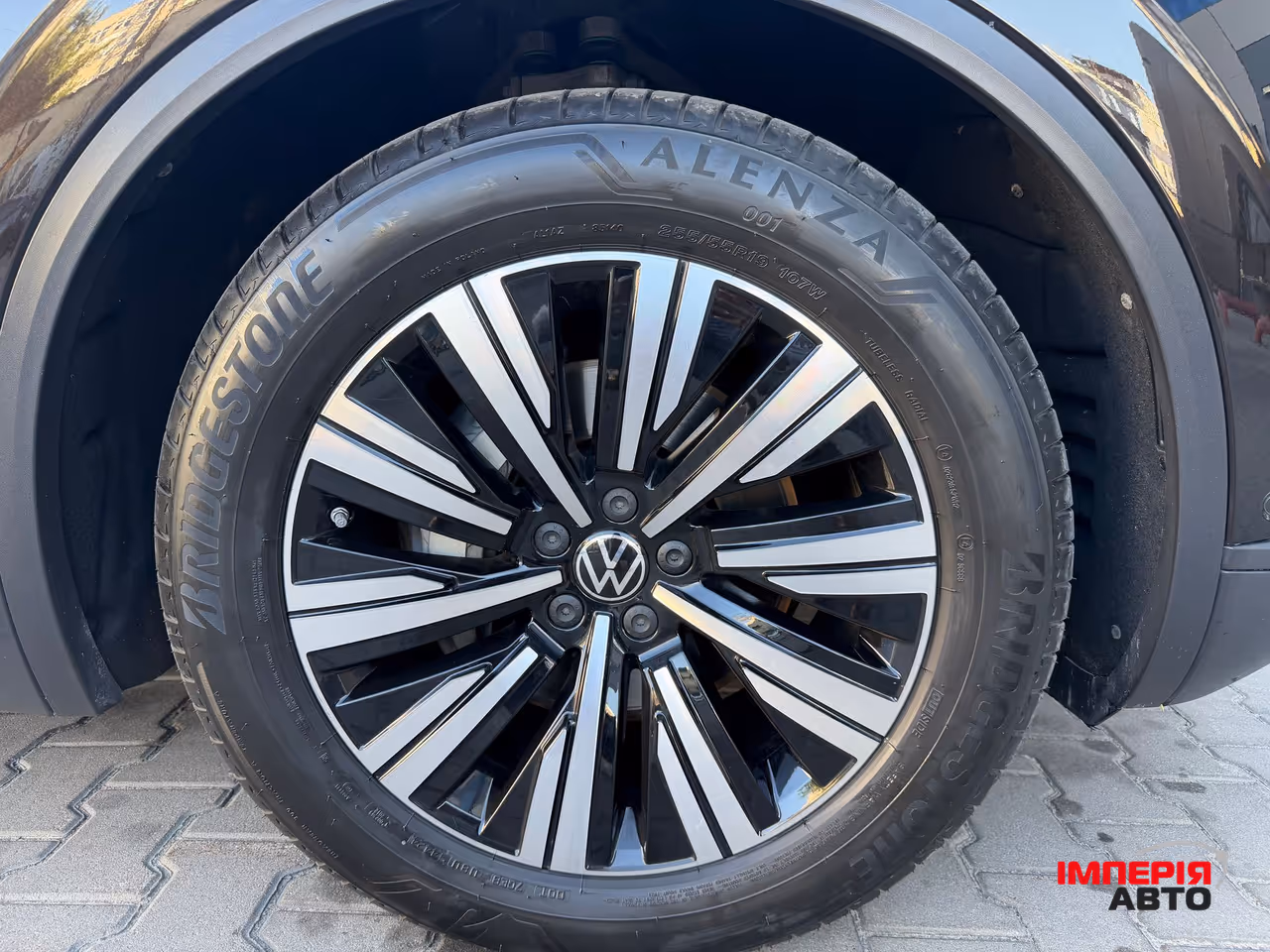Volkswagen Touareg - фото 9