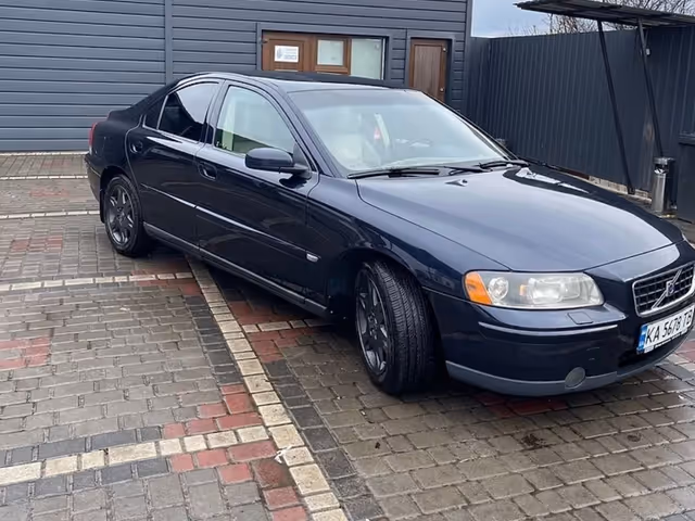 Volvo S60 - фото 5