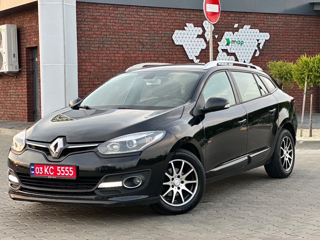 Renault Megane - фото 1