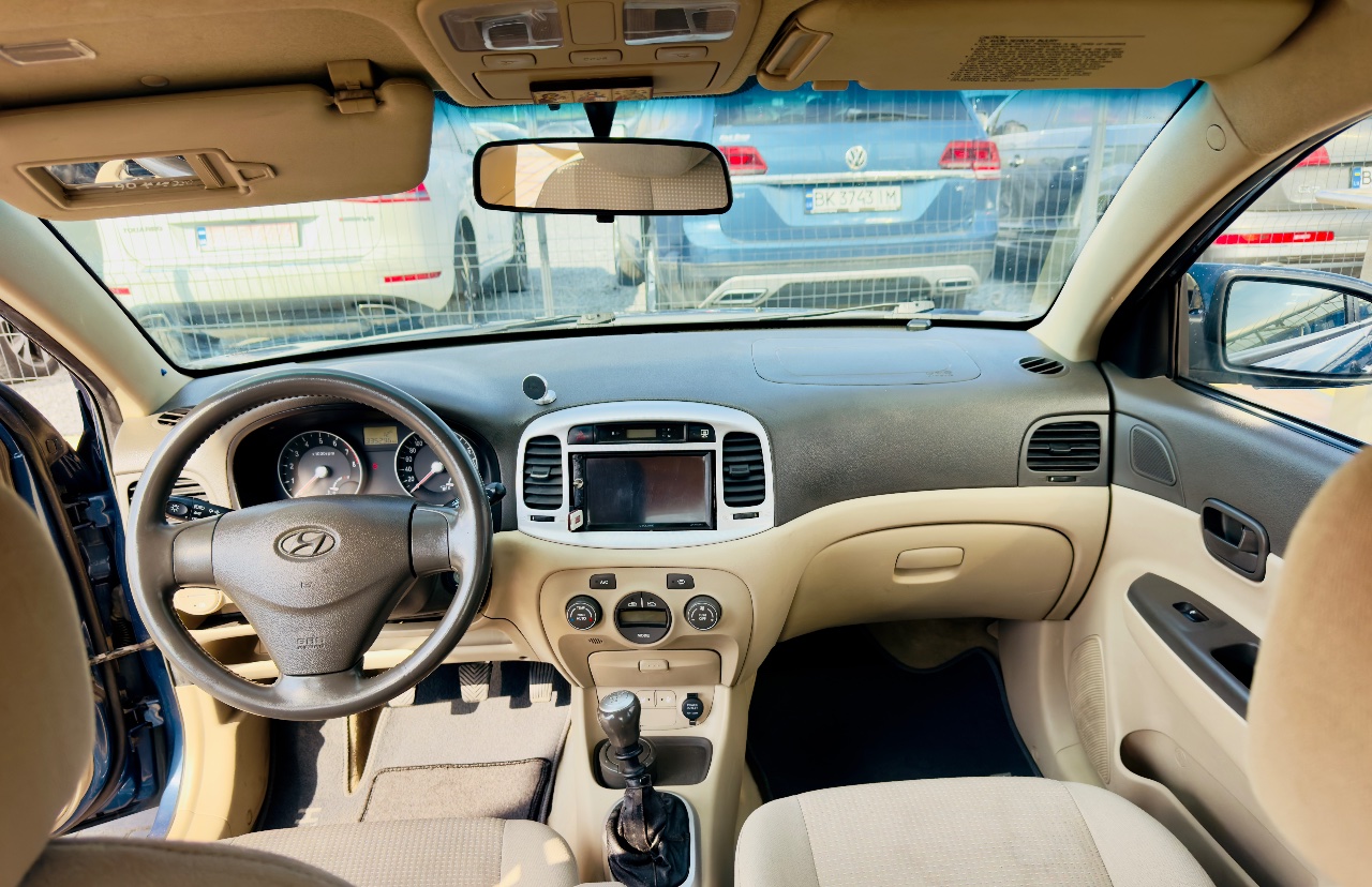 Hyundai Accent - фото 4