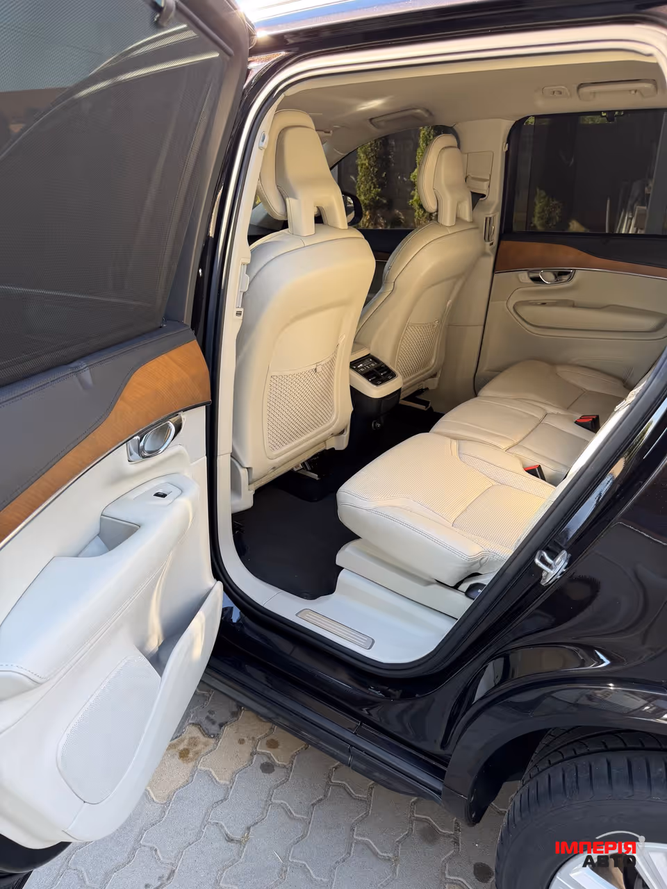 Volvo XC90 - фото 23