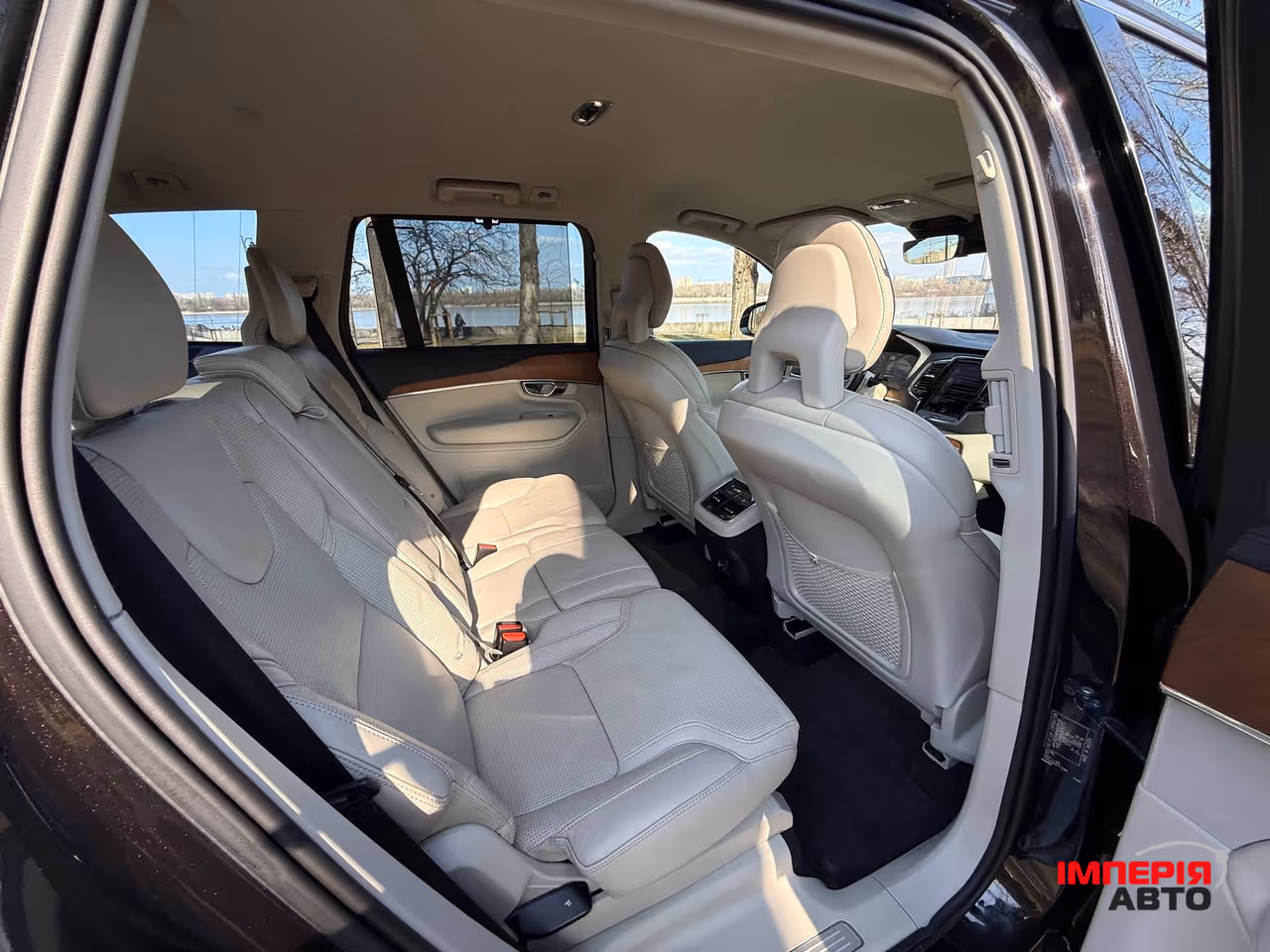Volvo XC90 - фото 47