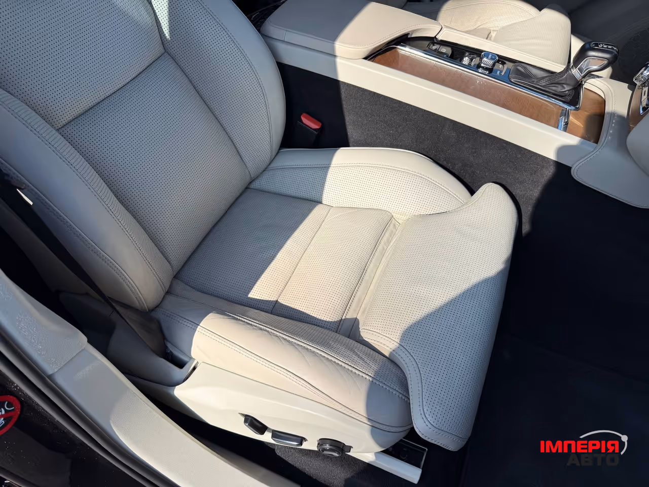 Volvo XC90 - фото 37