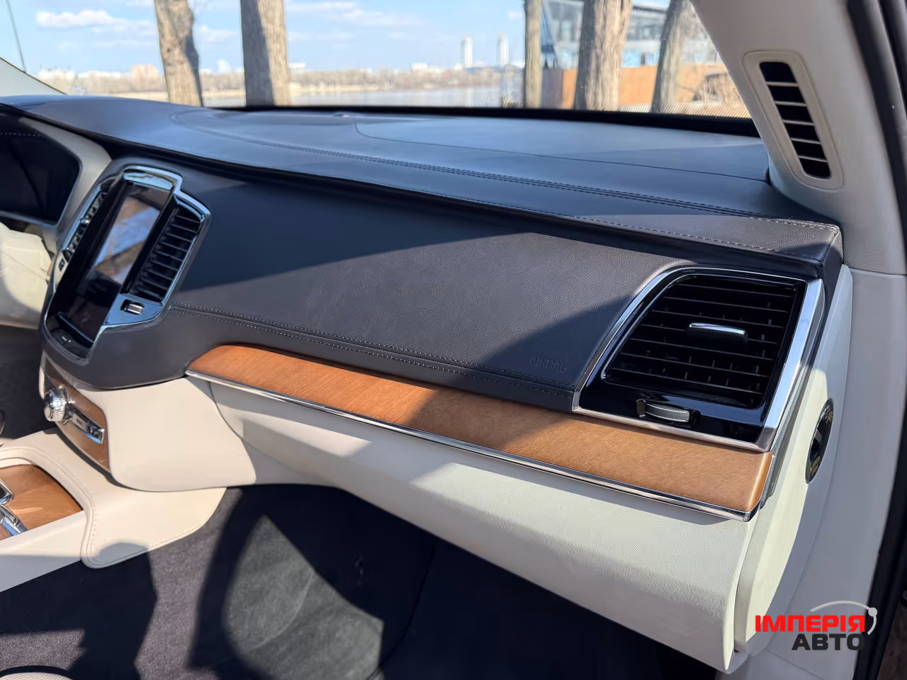 Volvo XC90 - фото 41