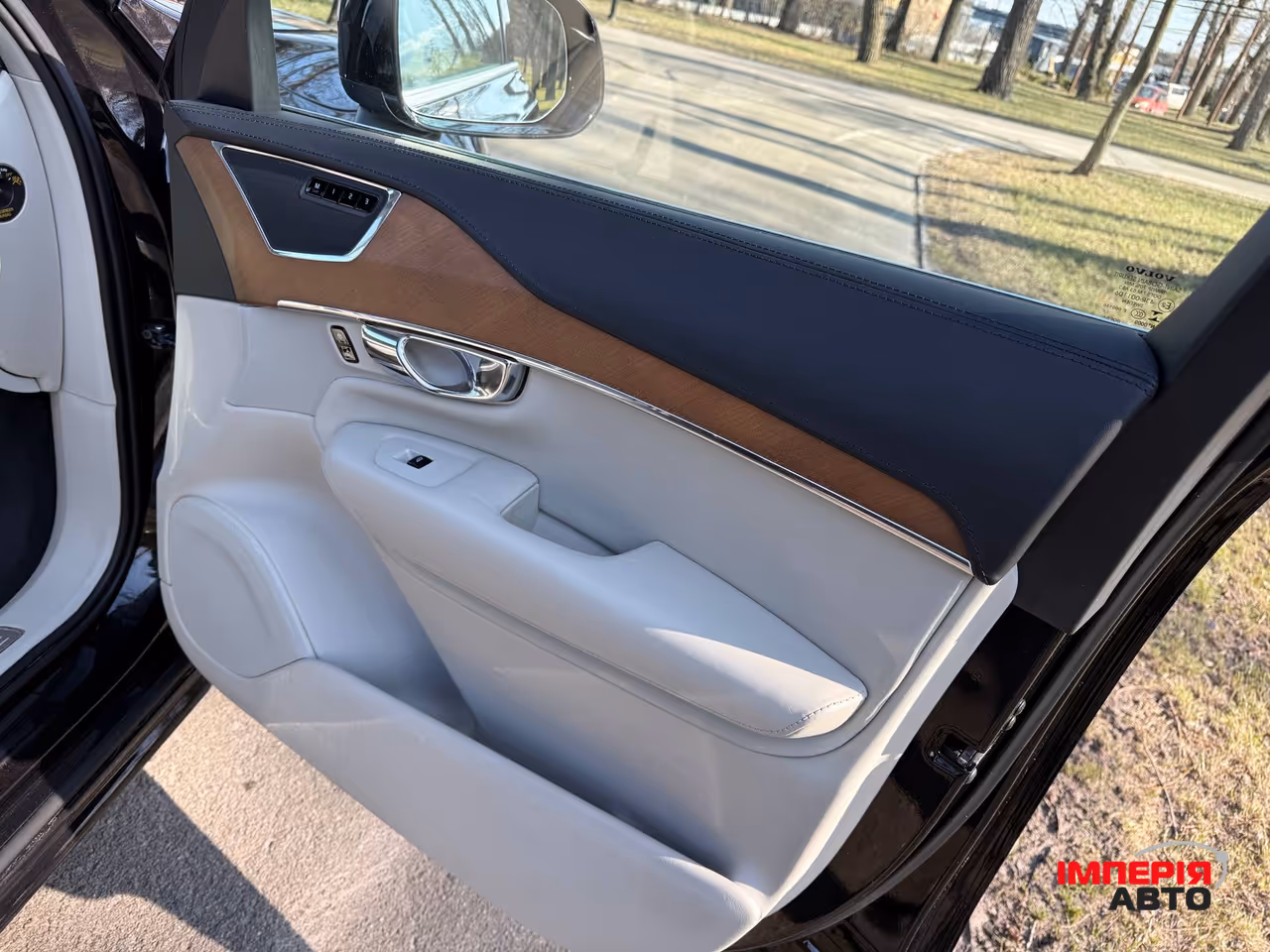 Volvo XC90 - фото 42