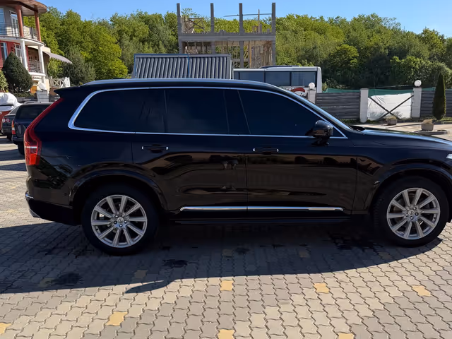 Volvo XC90 - фото 4