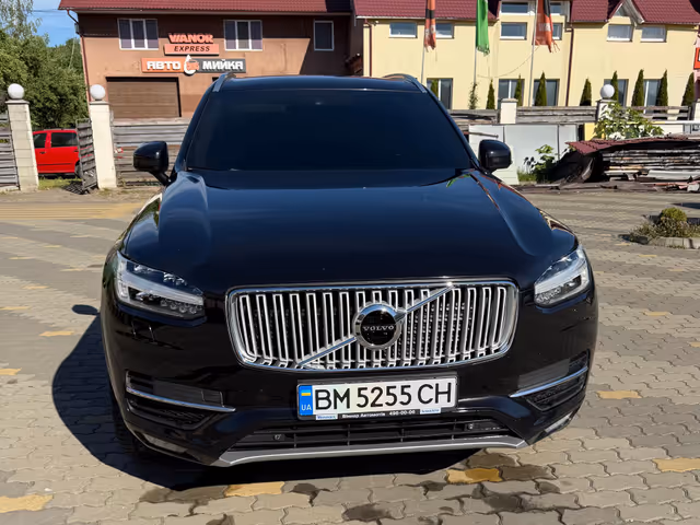 Volvo XC90 - фото 1