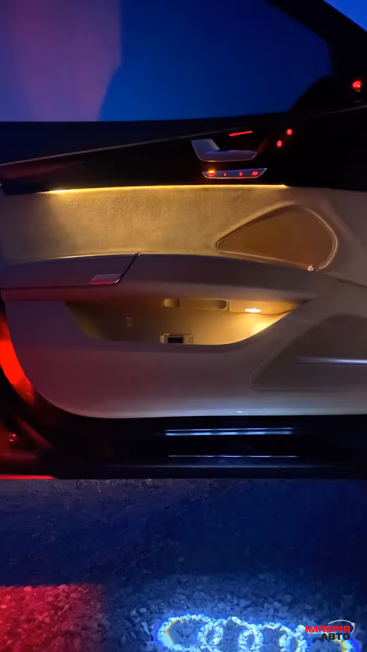 Audi A8 - фото 17