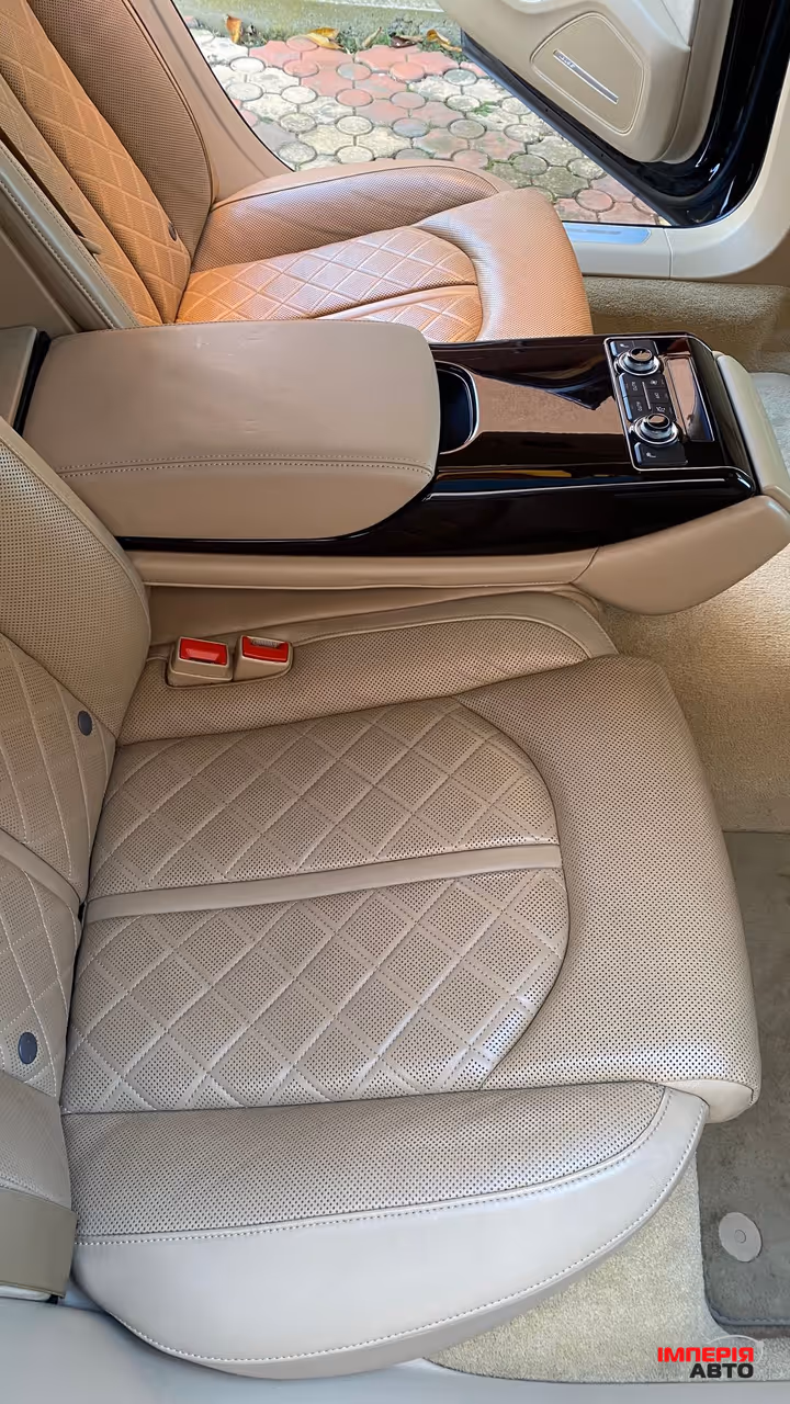 Audi A8 - фото 14